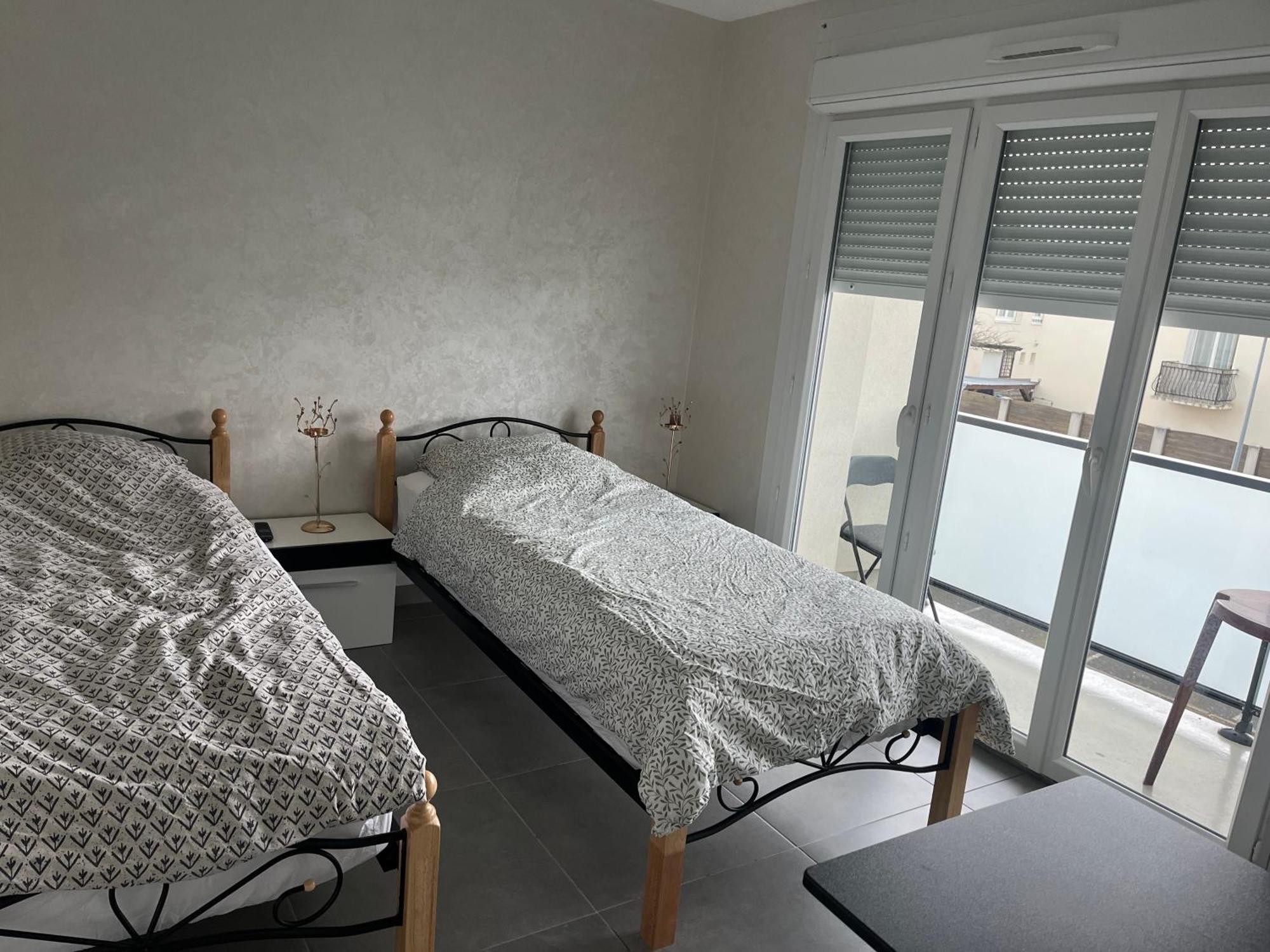 F3 Appartement 2 Chambre Un Salon Avec Wifi Saint-Jean-de-la-Ruelle Esterno foto